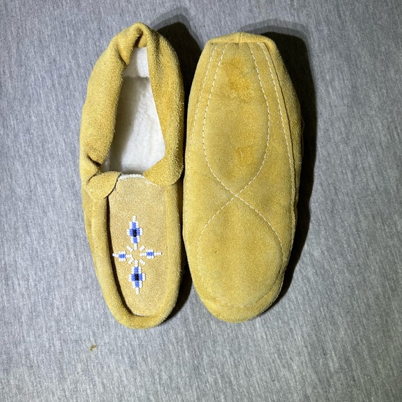 New childrens beaded blue and white leather moccasin - Picture 3 of 6